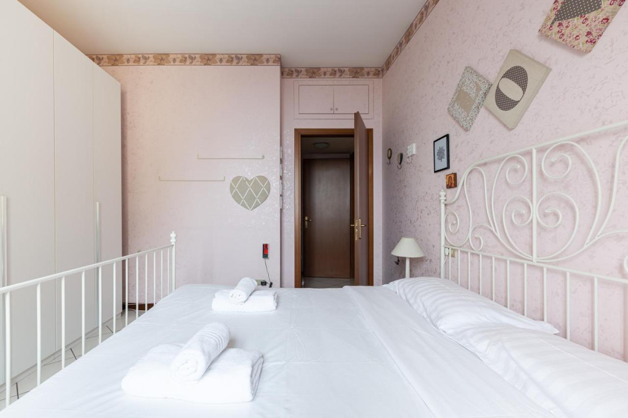 Bnbutler Torelli - Grazioso E Luminoso Bilocale Lejlighed Milano Eksteriør billede